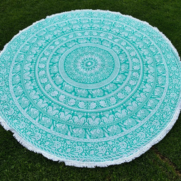 Roundie - Picture 7 of 8